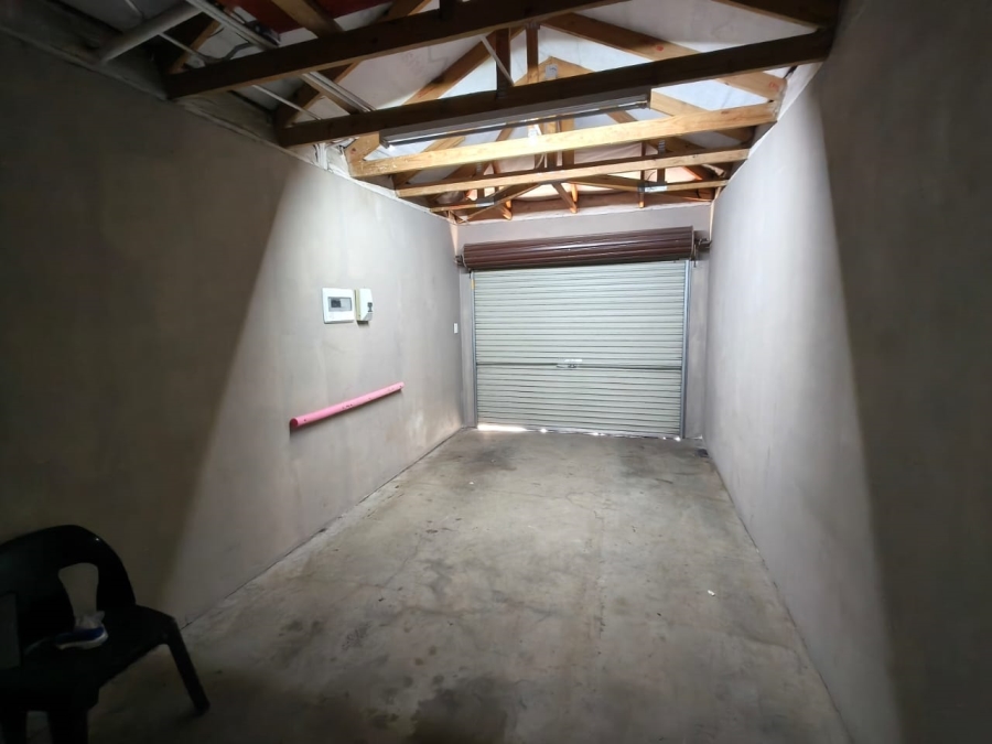 3 Bedroom Property for Sale in Waterkloof East North West